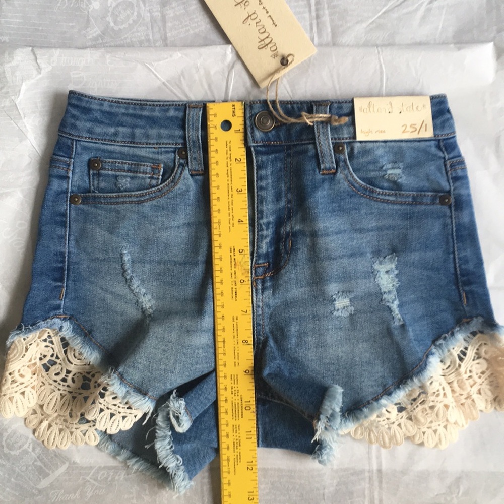 Altar’d State Heartland High waisted shorts - Picture 5 of 7